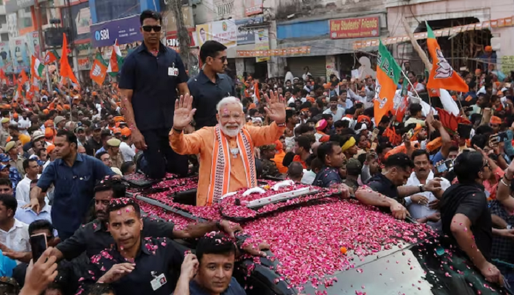 PM-Modi-Varanasi-Roadshow